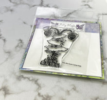 Load image into Gallery viewer, Fairy Hugs Stamps - Acorn Corner Post
